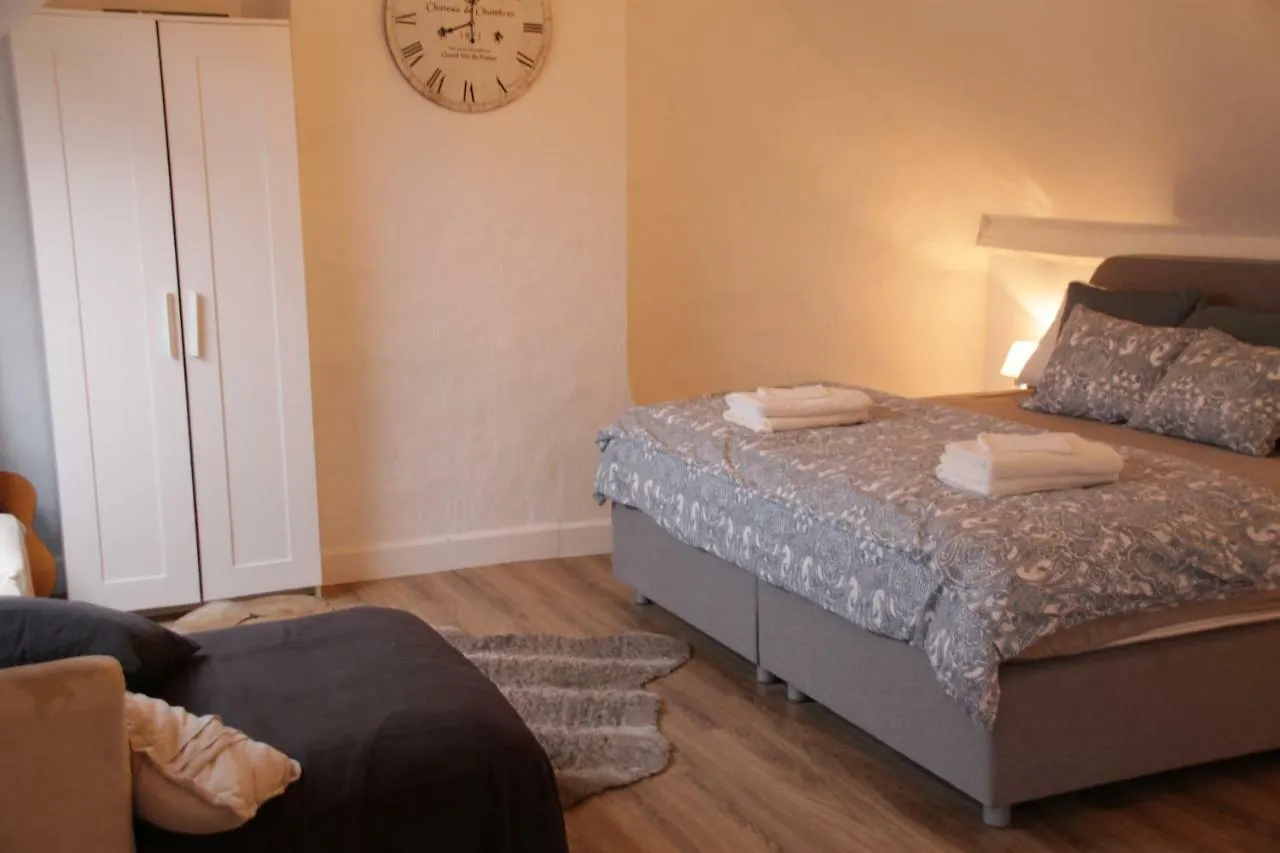 Guesthouse Lazy Louis Brugia 0*,  Belgia