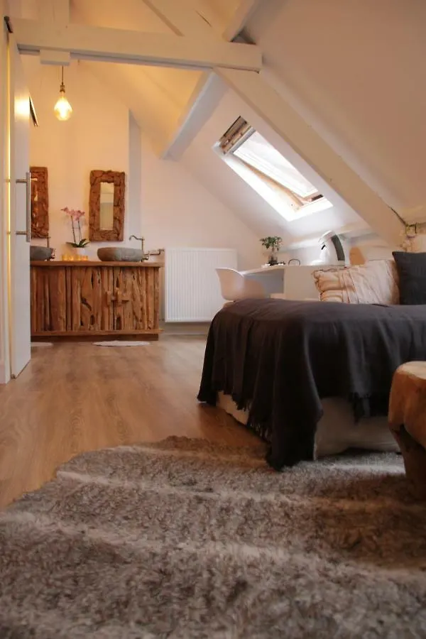 Guesthouse Lazy Louis Brugia