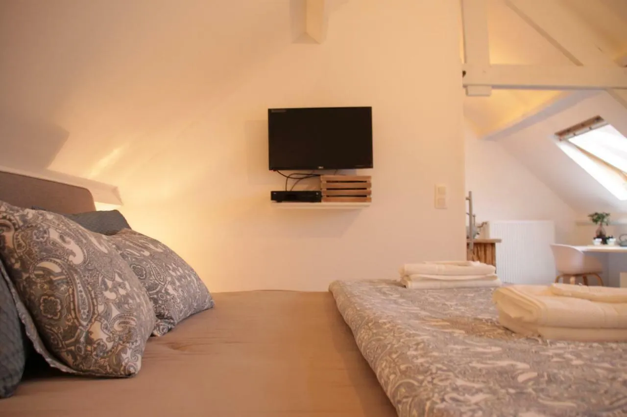 Guesthouse Lazy Louis Brugia Kwatera prywatna